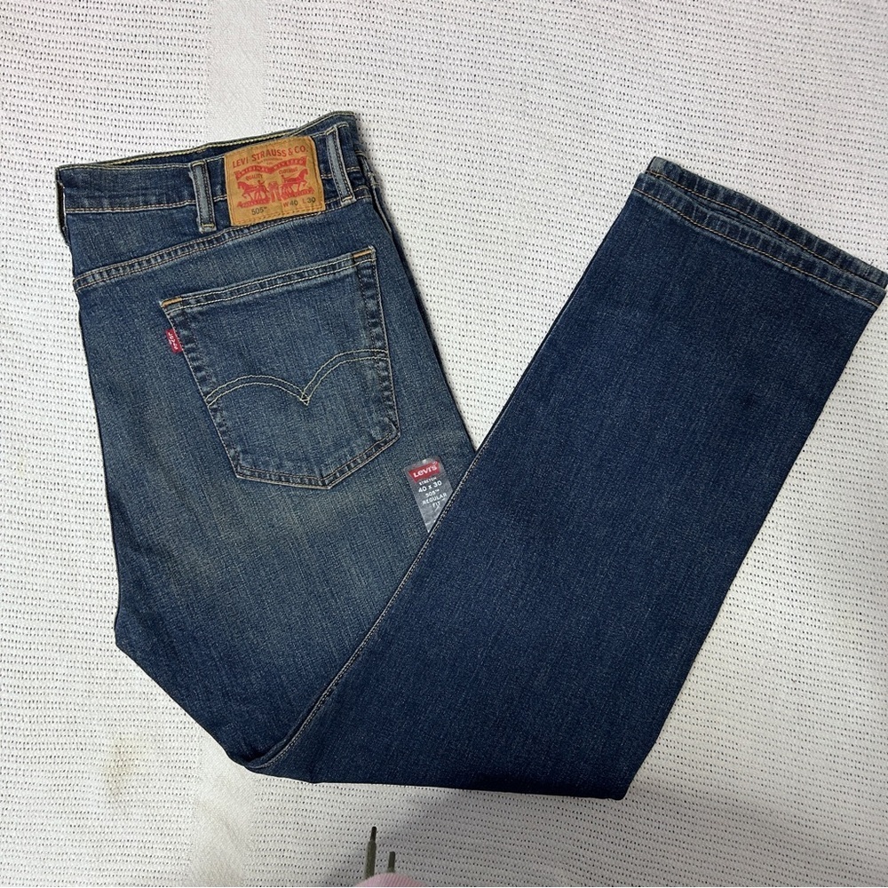 Levi's Men's 505 Size 40x30 Denim Straight Leg Jeans Medium Wash NWT